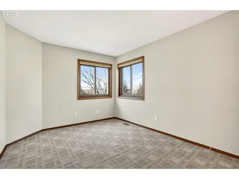 4445 NW Kahneeta Drive Portland OR 97229
