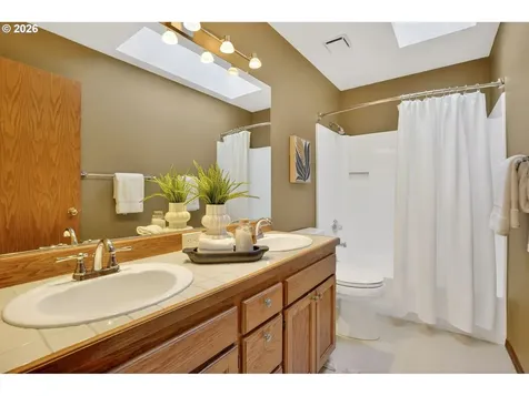 4445 NW Kahneeta Drive Portland OR 97229