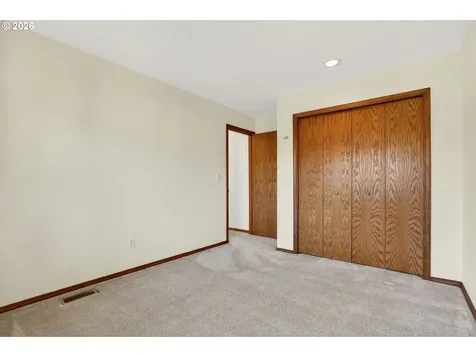 4445 NW Kahneeta Drive Portland OR 97229
