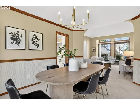 4445 NW Kahneeta Drive Portland OR 97229