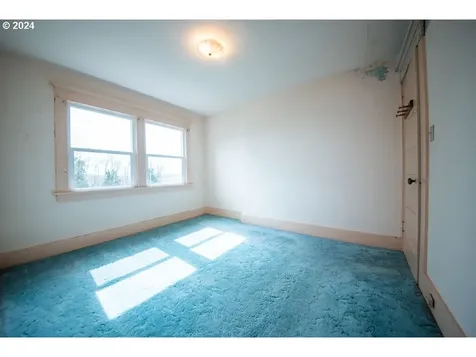 634 Mcclure Avenue Astoria OR 97103