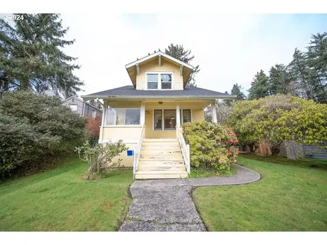 634 Mcclure Avenue Astoria OR 97103