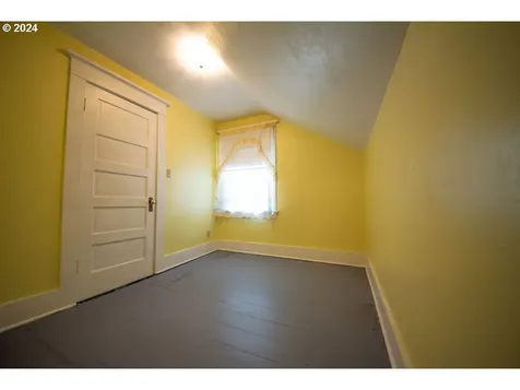 634 Mcclure Avenue Astoria OR 97103