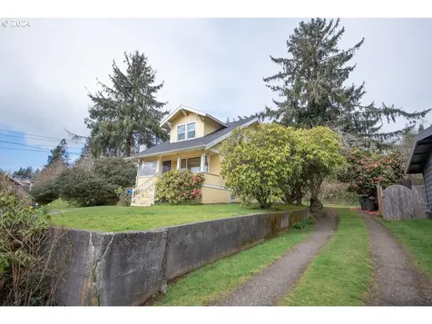 634 Mcclure Avenue Astoria OR 97103
