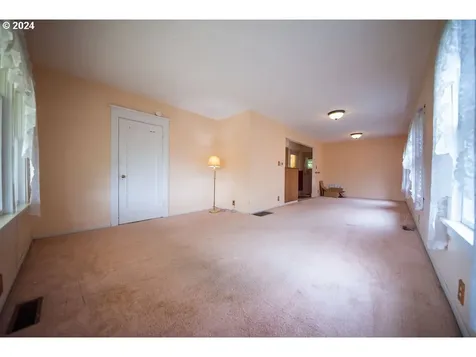 634 Mcclure Avenue Astoria OR 97103