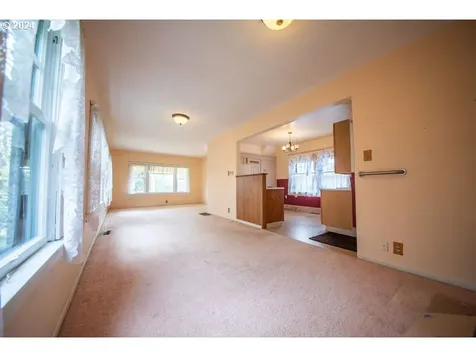 634 Mcclure Avenue Astoria OR 97103