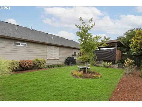 2835 Roanoke Street Woodburn OR 97071