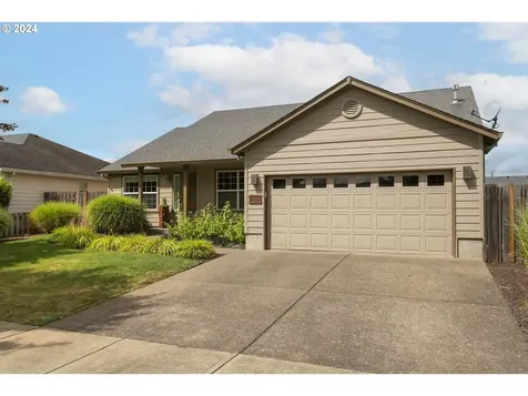 2835 Roanoke Street Woodburn OR 97071