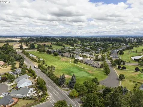 2835 Roanoke Street Woodburn OR 97071