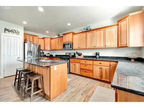 2301 W 12th Avenue Junction City OR 97448