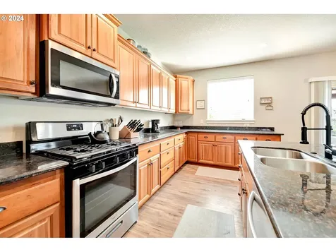 2301 W 12th Avenue Junction City OR 97448