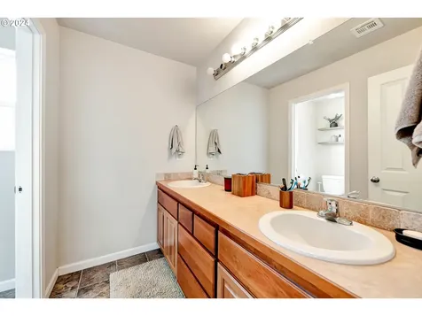 2301 W 12th Avenue Junction City OR 97448