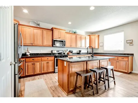 2301 W 12th Avenue Junction City OR 97448