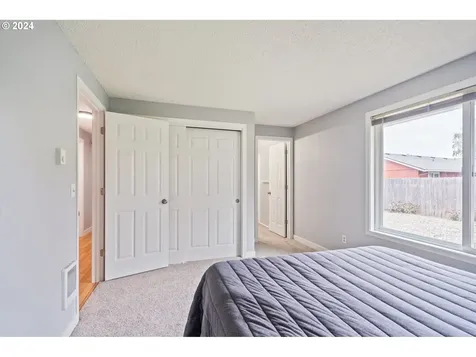704 Ne 160th Avenue Vancouver WA 98684