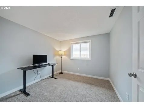 704 Ne 160th Avenue Vancouver WA 98684