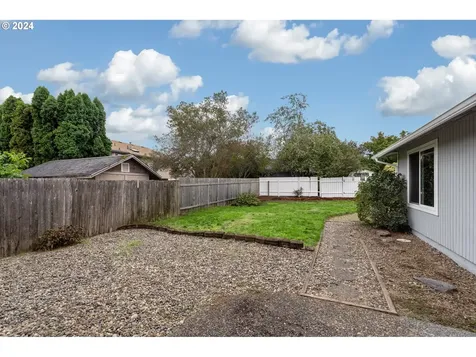 704 Ne 160th Avenue Vancouver WA 98684