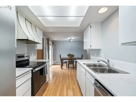 704 Ne 160th Avenue Vancouver WA 98684
