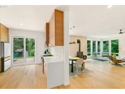 2165 SW Pattulo Way West Linn OR 97068