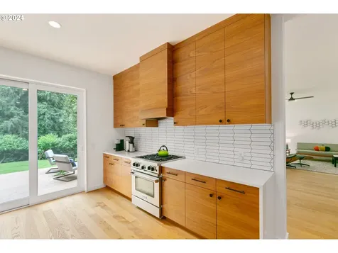 2165 SW Pattulo Way West Linn OR 97068