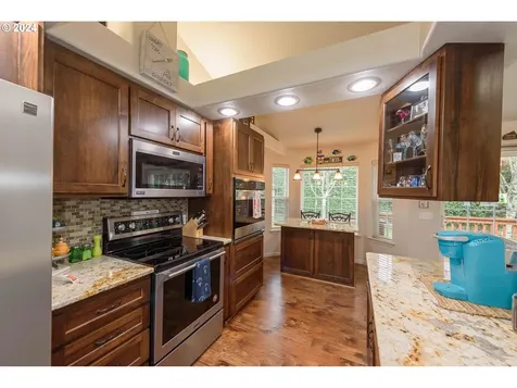 997 Seagate Avenue Coos Bay OR 97420