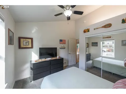 997 Seagate Avenue Coos Bay OR 97420