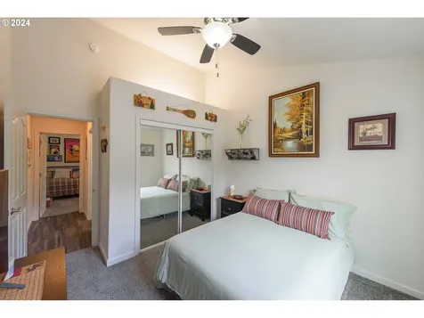 997 Seagate Avenue Coos Bay OR 97420