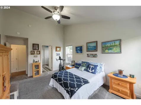 997 Seagate Avenue Coos Bay OR 97420