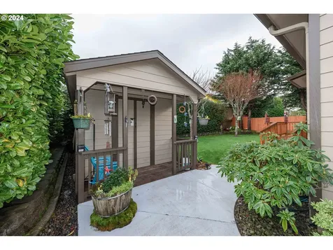 997 Seagate Avenue Coos Bay OR 97420