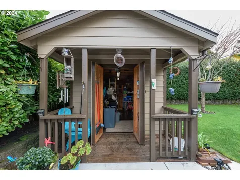 997 Seagate Avenue Coos Bay OR 97420