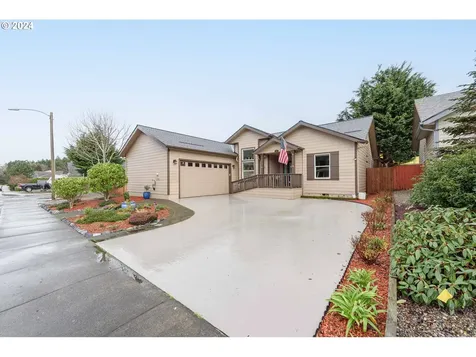 997 Seagate Avenue Coos Bay OR 97420