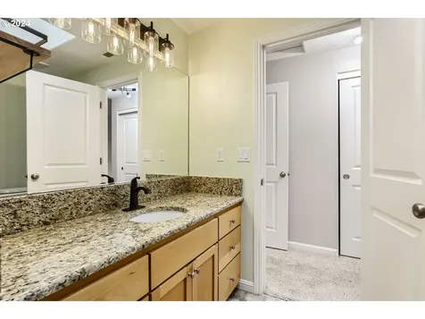 3320 N Arlington Place Portland OR 97217