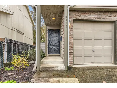 3320 N Arlington Place Portland OR 97217