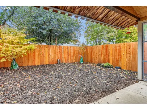3320 N Arlington Place Portland OR 97217