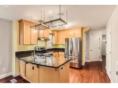 3320 N Arlington Place Portland OR 97217