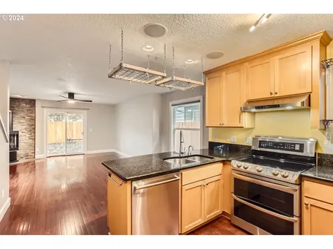3320 N Arlington Place Portland OR 97217