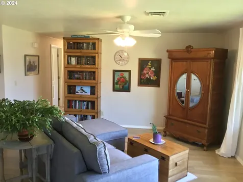 949 Ne Jenny Lane Myrtle Creek OR 97457