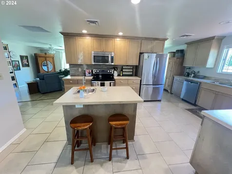 949 Ne Jenny Lane Myrtle Creek OR 97457