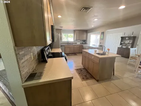 949 Ne Jenny Lane Myrtle Creek OR 97457