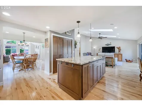3031 Metolius Drive Eugene OR 97408