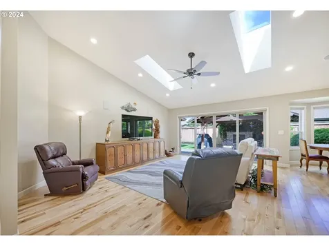 3031 Metolius Drive Eugene OR 97408
