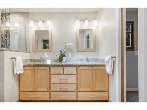3031 Metolius Drive Eugene OR 97408