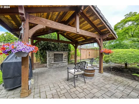 3031 Metolius Drive Eugene OR 97408