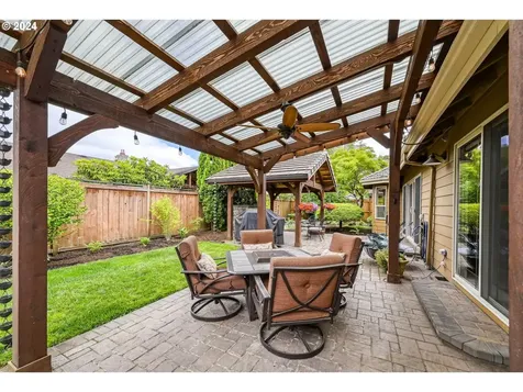 3031 Metolius Drive Eugene OR 97408
