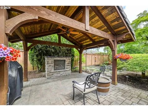 3031 Metolius Drive Eugene OR 97408