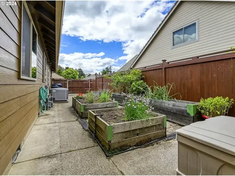 3031 Metolius Drive Eugene OR 97408