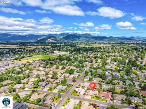 3031 Metolius Drive Eugene OR 97408