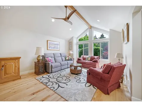 3031 Metolius Drive Eugene OR 97408