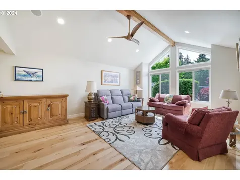 3031 Metolius Drive Eugene OR 97408