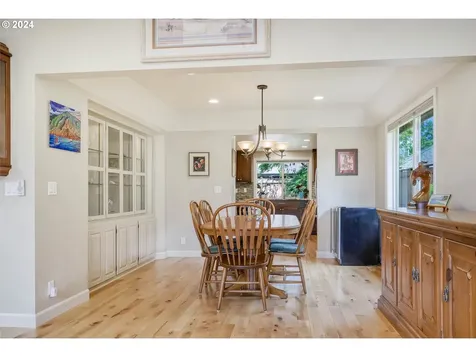 3031 Metolius Drive Eugene OR 97408
