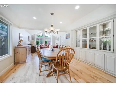 3031 Metolius Drive Eugene OR 97408